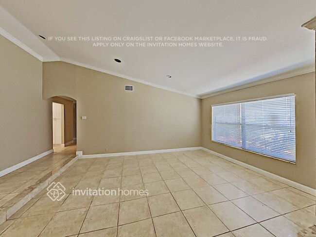 Foto del edificio - 22046 Martella Ave