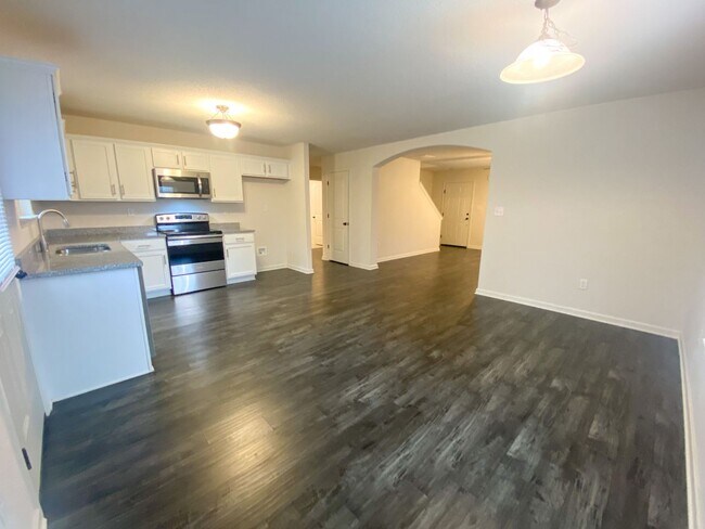Foto del edificio - 4 bed, 3 bath built in 2021 in Somerville