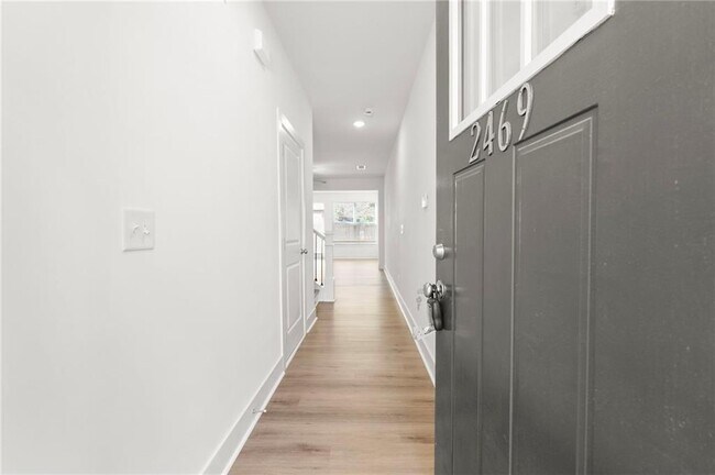 Building Photo - 2469 Honey Wy