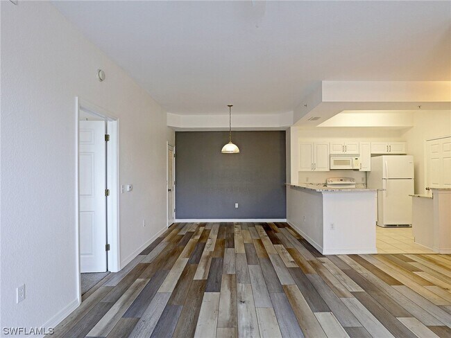 Building Photo - 9015 Colby Dr