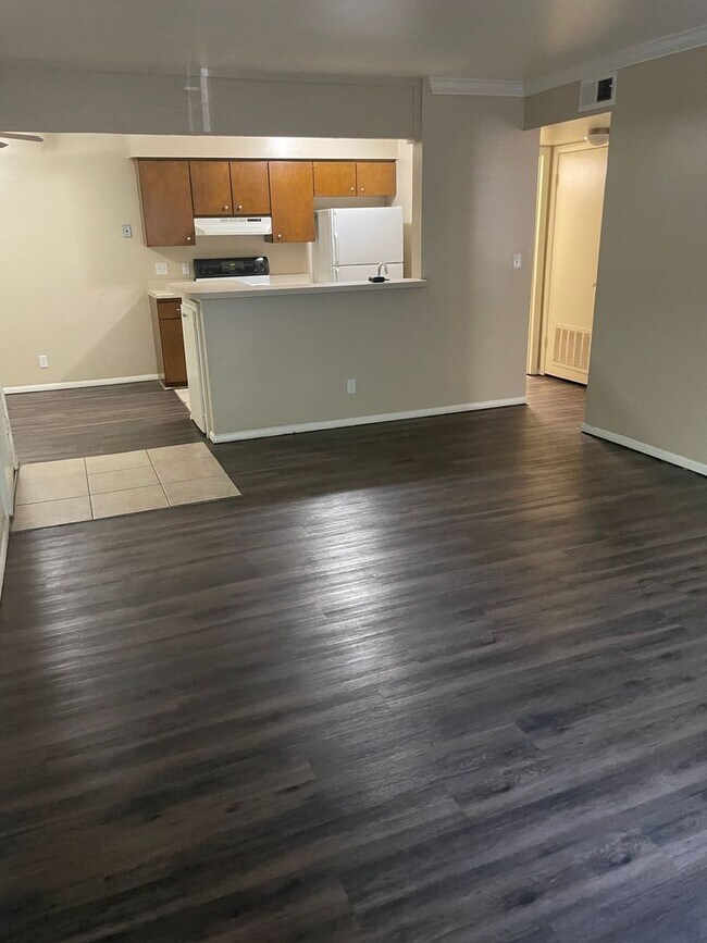 Foto del edificio - 5919 E 33rd Ct