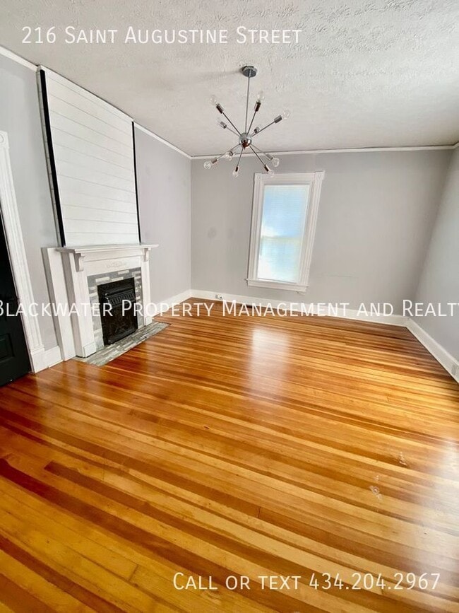 Building Photo - 216 St Augustine St