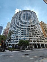 Building Photo - 1150 N Lake Shore Dr