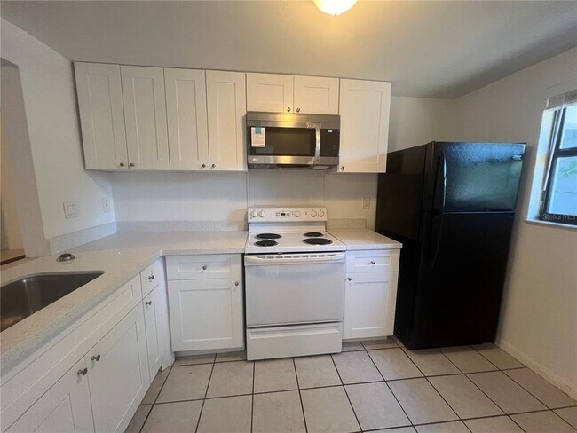 Foto del edificio - 23084 Central Ave