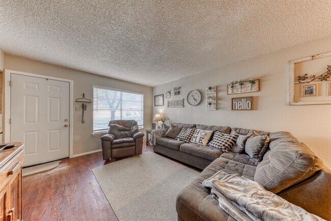 Foto del edificio - 1104 Lynn St