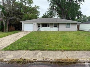 Building Photo - 2624 N Renwood Ave