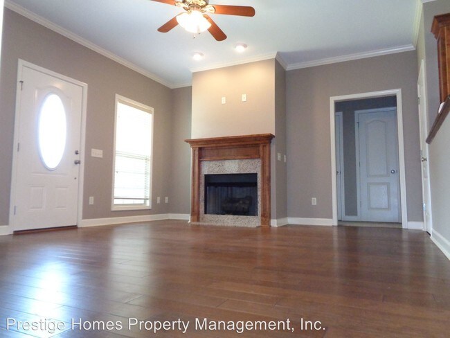 Building Photo - 3 br, 2 bath House - 663 Valley Stream