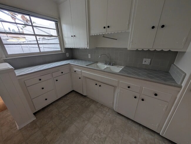 Building Photo - Valleyheart