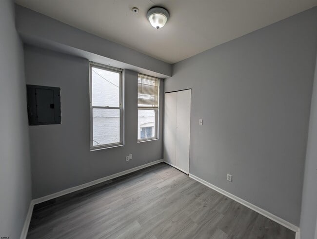 Building Photo - 25 N Boston Ave