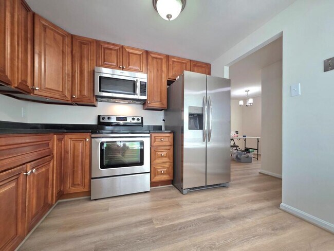 Building Photo - 2901 Piney Grove Ct