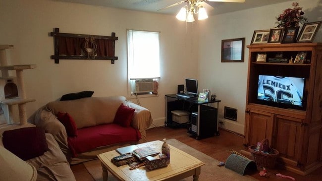 Foto del edificio - 176 Jackson St