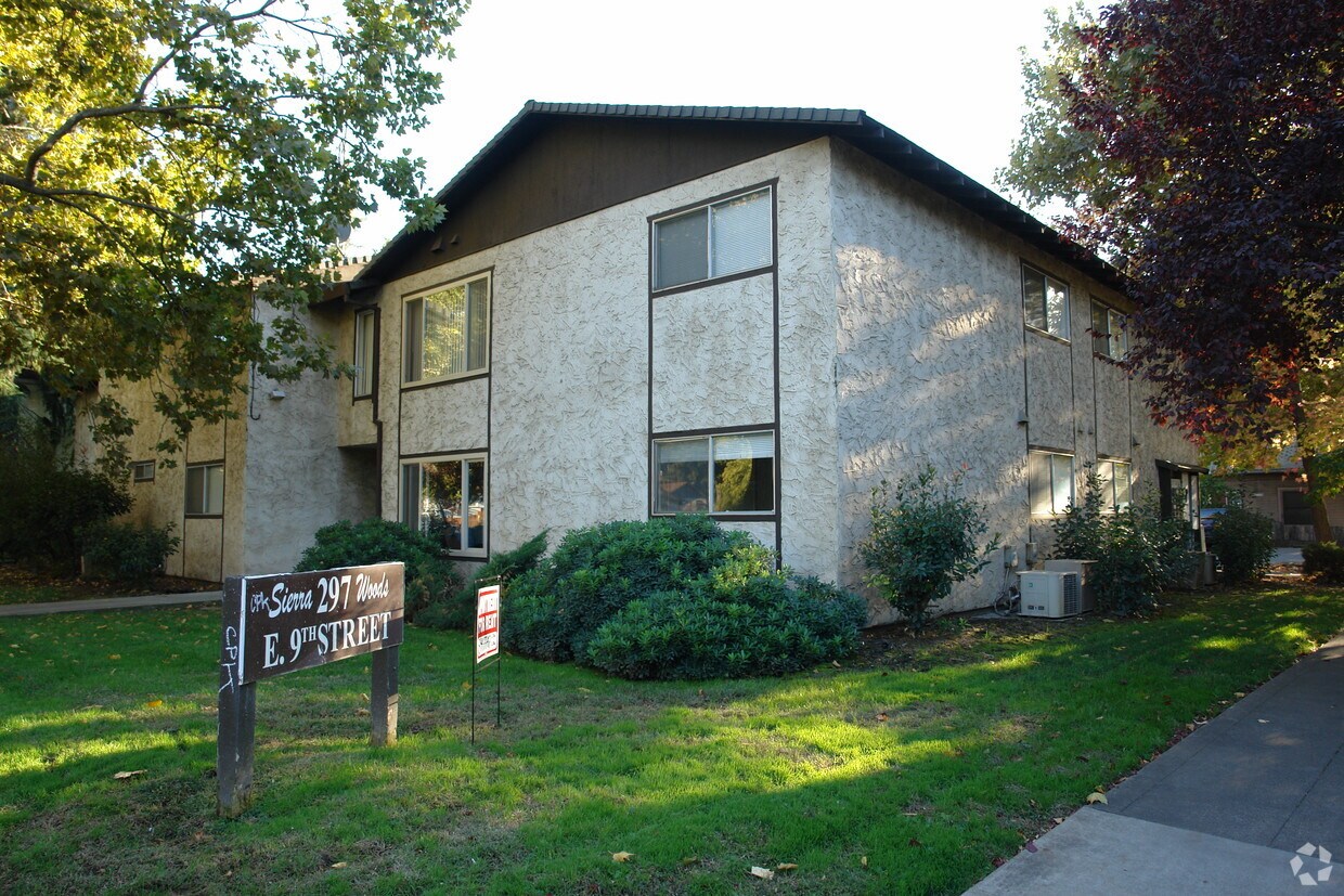 Primary Photo - 297 E 9th St