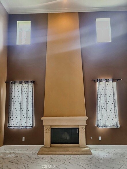 Building Photo - 6373 Daylily Court