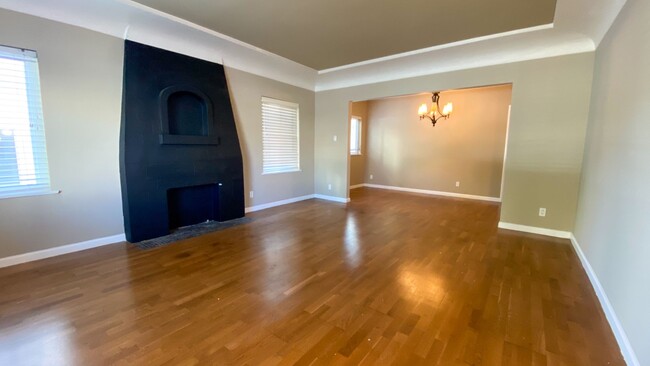 Interior Photo - 3612-3616 Park Blvd.