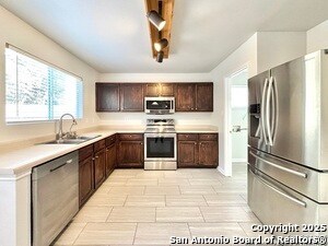 Building Photo - 12623 Carriage Blvd