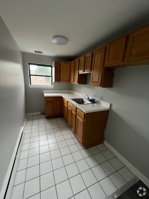 Building Photo - 137 Evergreen Ave