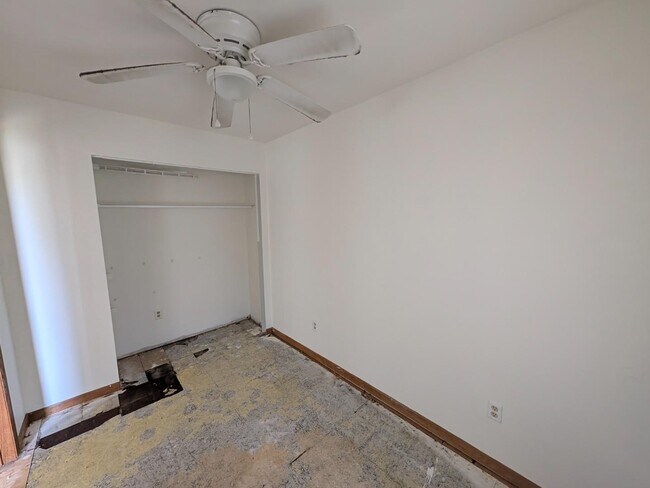 Foto del edificio - 513 W Lawrence St