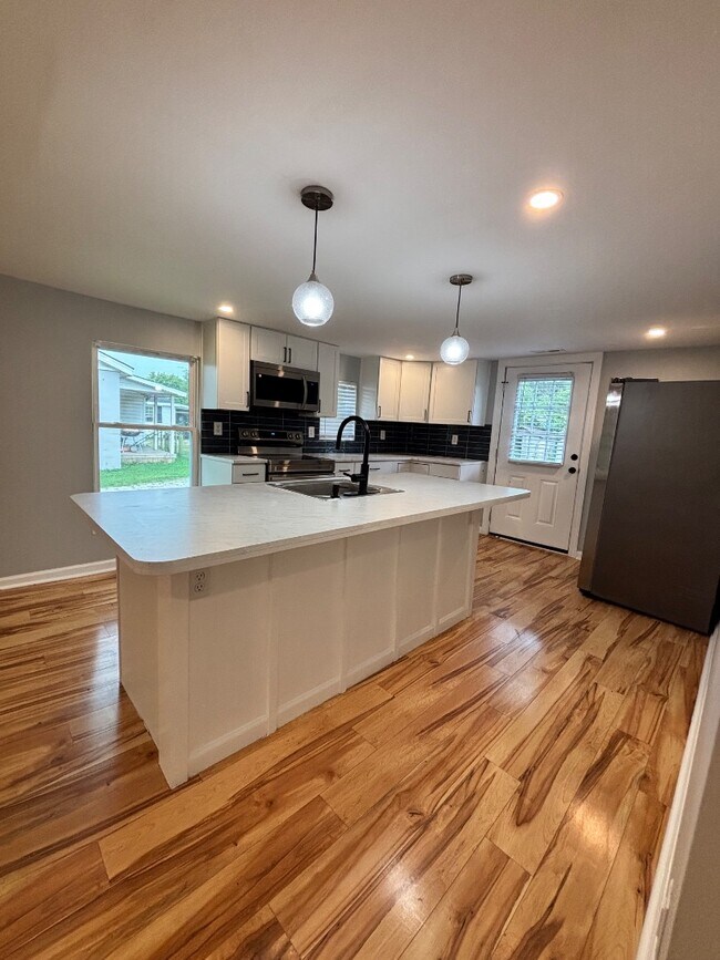 Building Photo - 1104 Stantonsburg Cir SE