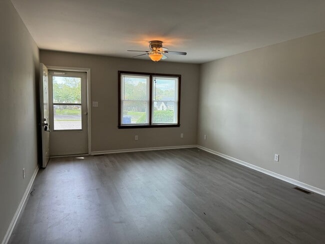 Building Photo - Two Bedroom Apartment in Lincolnton