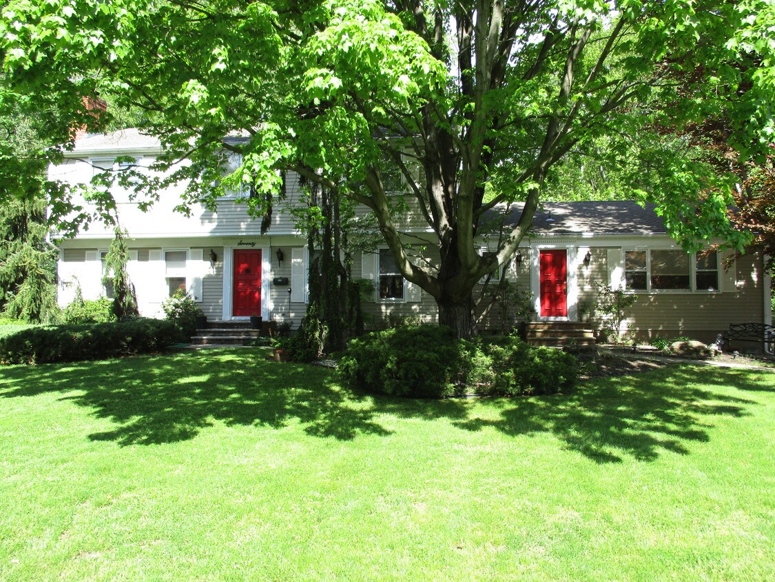 70 Carlton Ln, Harrington Park, NJ 07640 Apartments 70 Carlton Ln