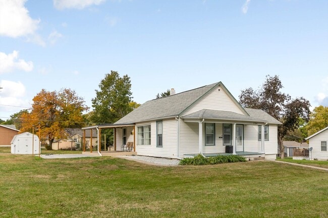 Building Photo - Home For Rent Papillion