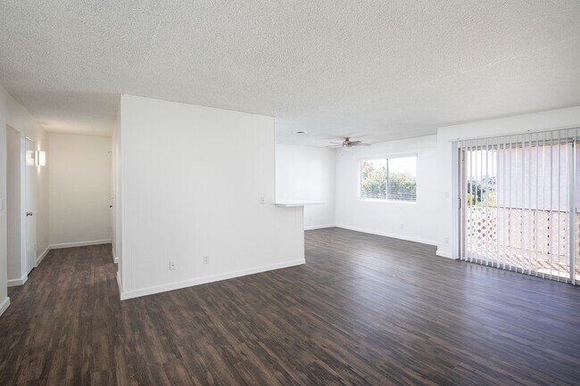 Building Photo - Fountain Estates