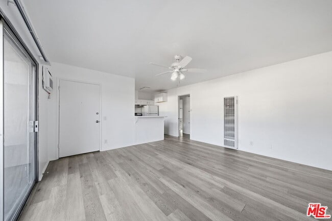 Building Photo - 1293 Garfield Ave