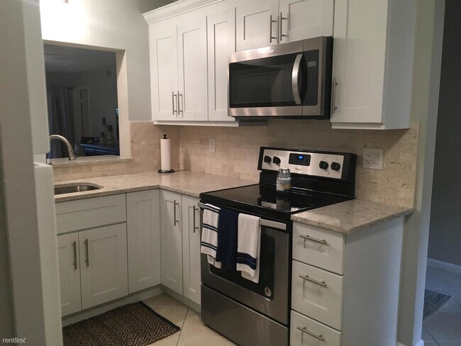Foto del edificio - 2 br, 2 bath Condo - 30 Pelican Pointe Dr ...