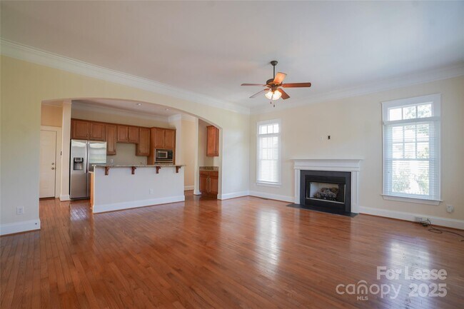 Building Photo - 509 Lees Ct St