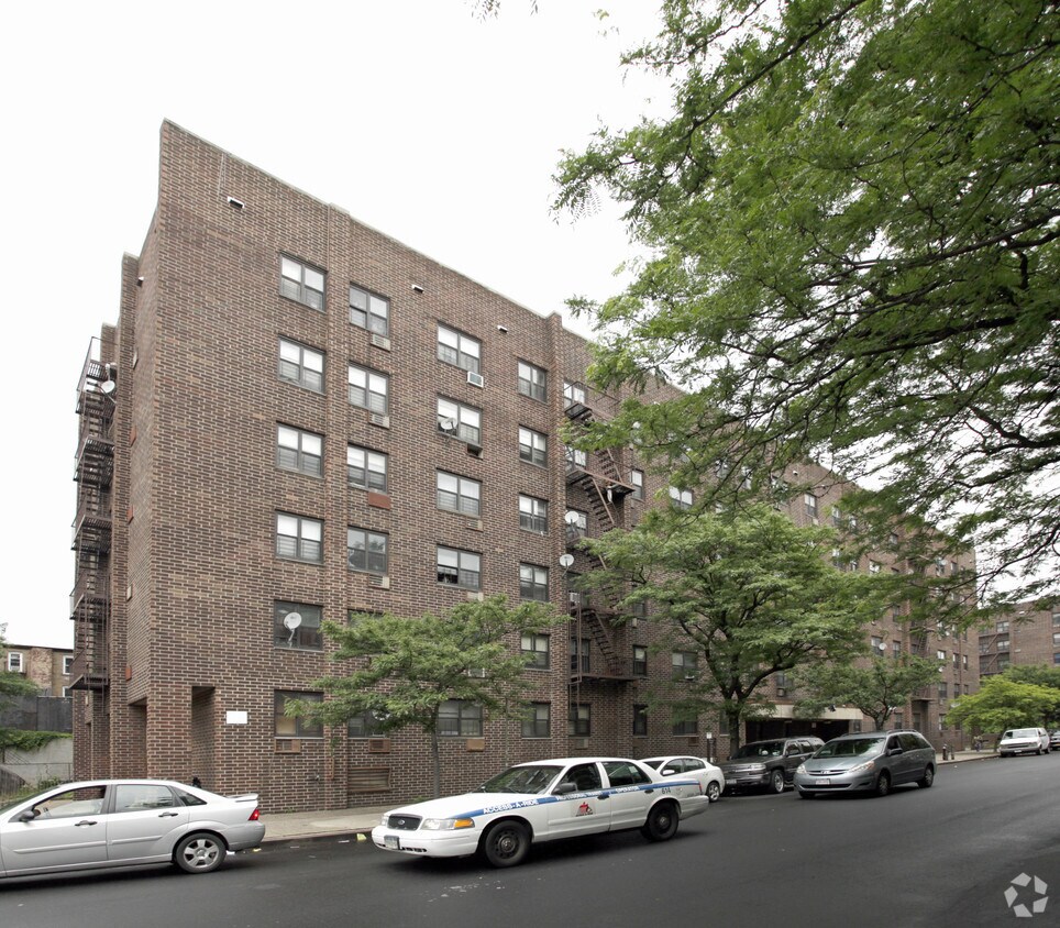 Foto del edificio - 969 Gates Ave