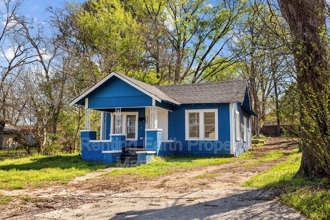 Building Photo - 1209 19th Pl SW