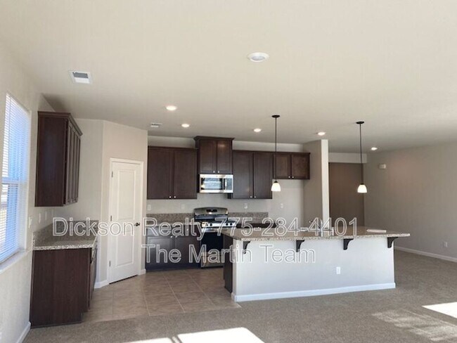 Building Photo - 3847 Serenghetti Dr