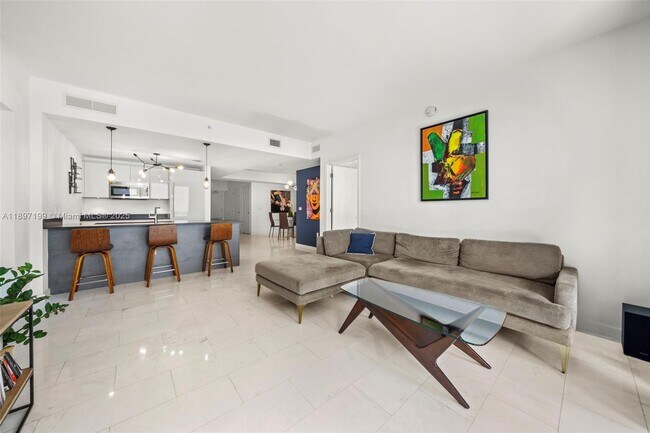 Building Photo - 1010 Brickell Ave