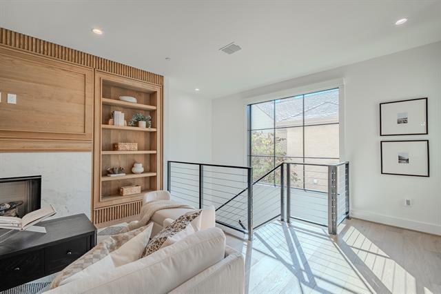 Foto del edificio - 4114 Emerson Ave