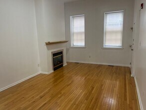 Building Photo - 236 Quarry St