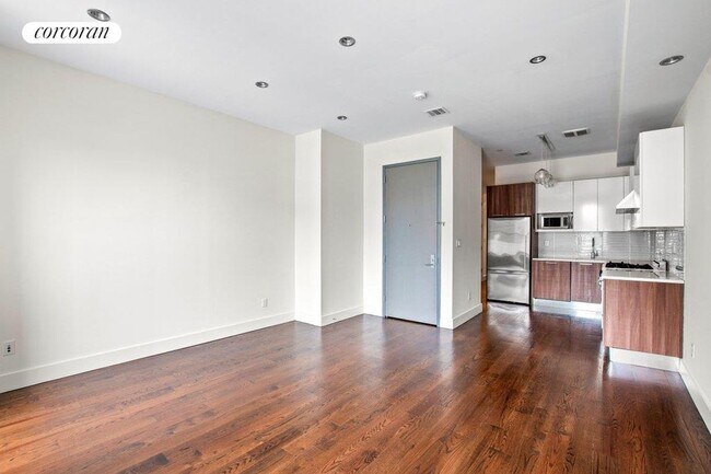 Building Photo - 155 W 126th St