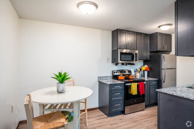 2BR, 1BA - 984SF - Kitchen - The Edge Apartments