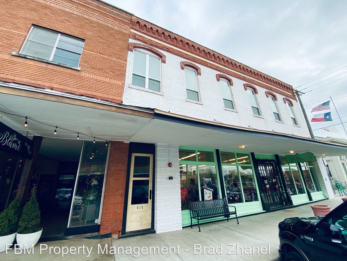 Foto principal - 315 S Rogers St