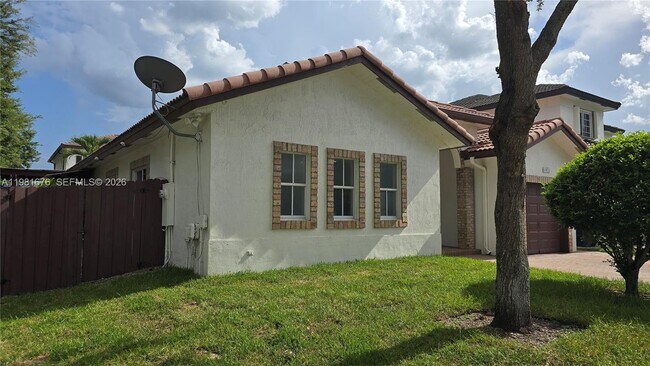 Foto del edificio - 15826 SW 138th Terrace