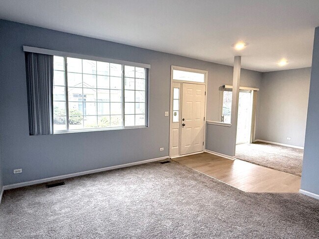 Foto del edificio - 2279 Reflections Dr