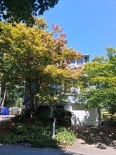 Building Photo - 76 E Shore Rd