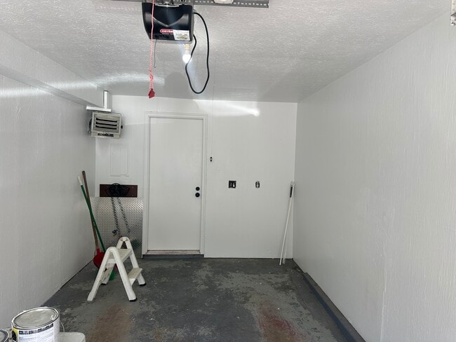 Building Photo - 6259 Forest Park Dr