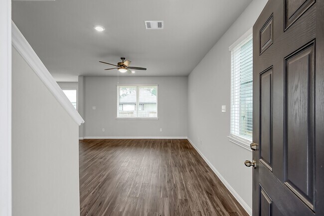 Building Photo - 13324 Burbot Dr