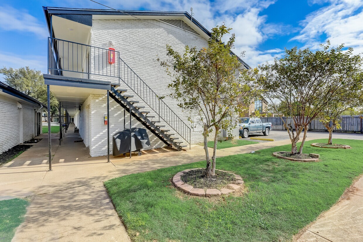 Hart House Apartments Apartments in Dallas, TX