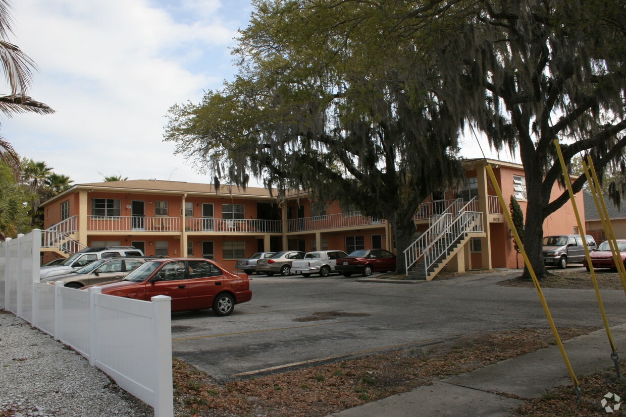 Foto del edificio - 808 Grand Central St