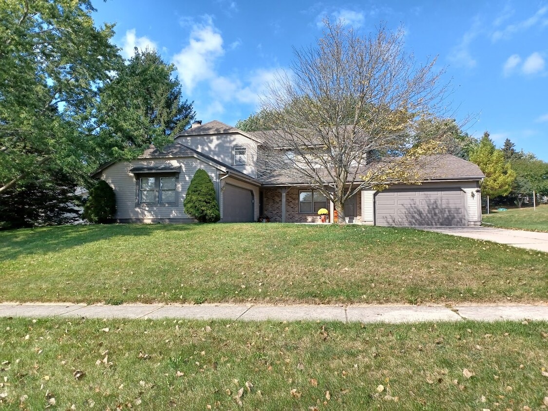 Primary Photo - 399 Willow Grove Dr