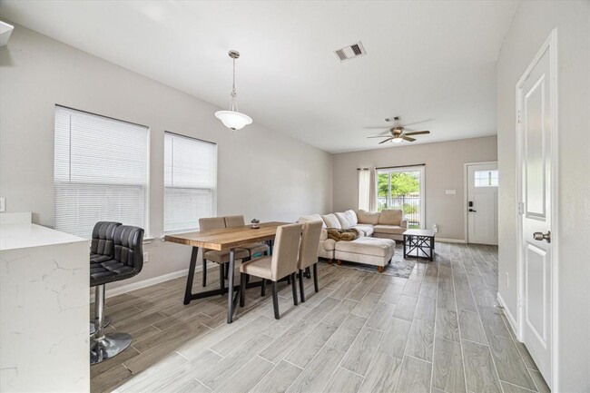 Foto del edificio - 9713 Beckley St
