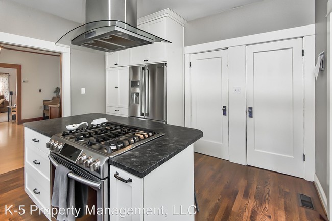Building Photo - 4 br, 2 bath House - 1721 NE 37th Ave