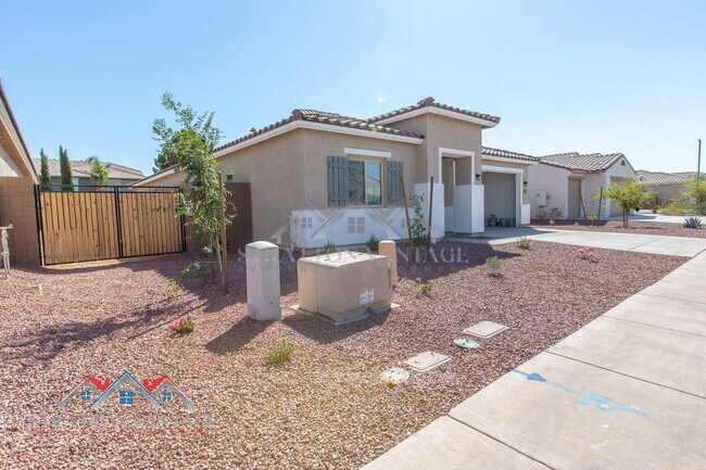 Foto del edificio - 495 E Rio Pl