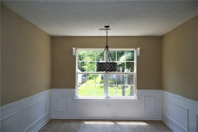 Foto del edificio - 1435 Stephens Pond View